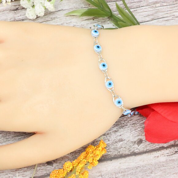 "Trendy Bracelet for Girls & Women – Cute, Adjustable & Gift-Ready | MLCRC1512 - Picture 9 of 10